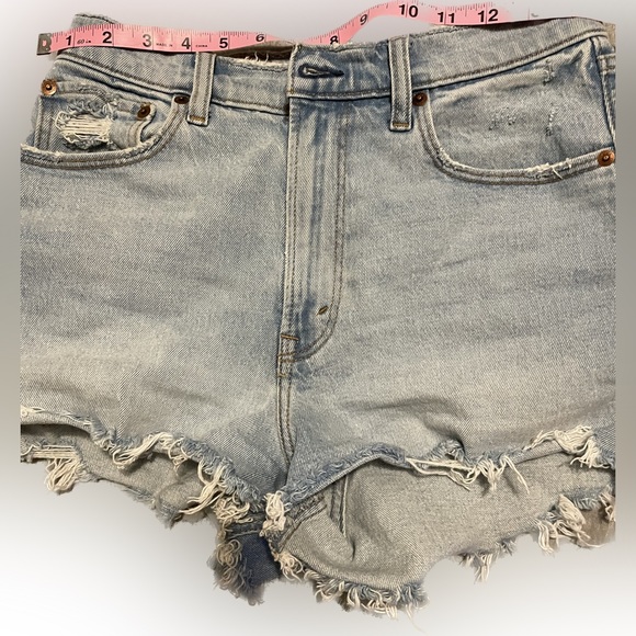 Abercrombie 90s Cutoff Denim Shorts - Picture 4 of 5